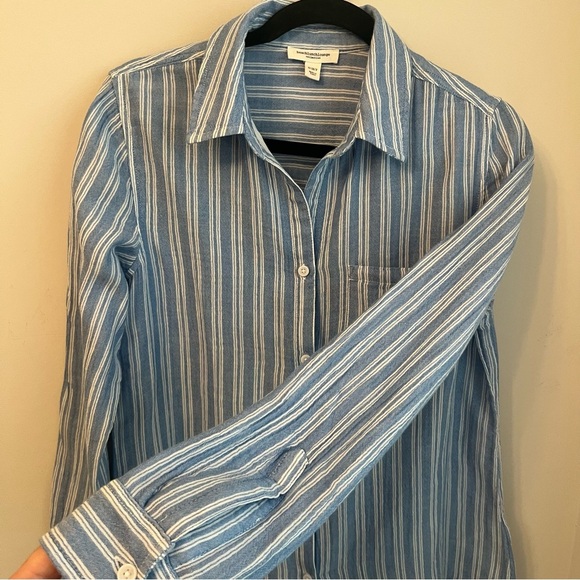 Beachlunchlounge Blue Striped Women's Shirt - Small - Picture 7 of 11
